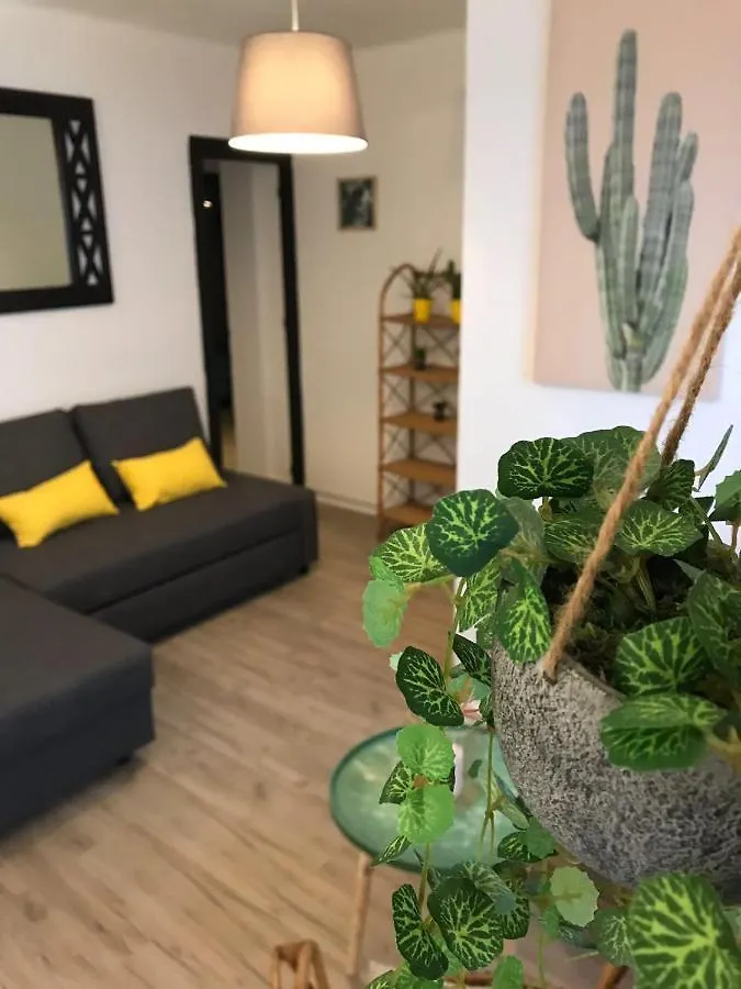 Cactus 2 Bedroom Apartment On Calle San Miguel Minutes From The Beach By Namaste Elite Torremolinos 0*,